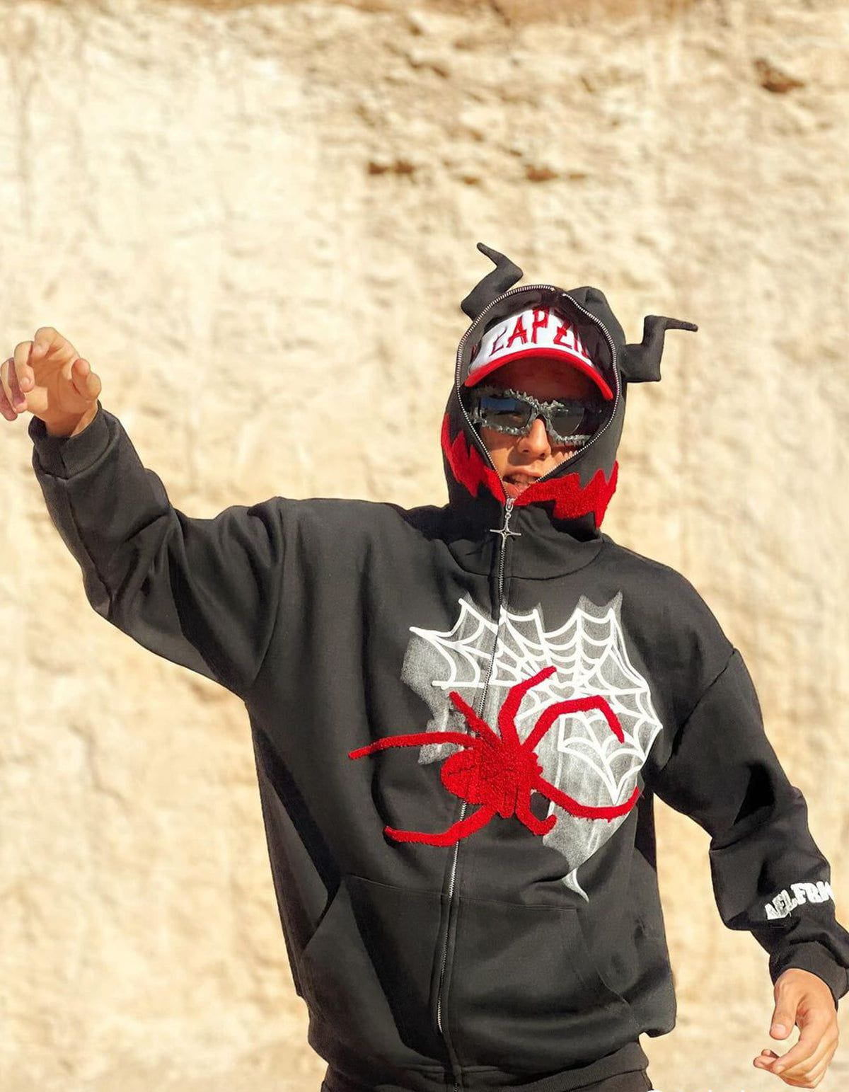 Fvshya Horn Design Flocking Spider Zip Up Hoodie